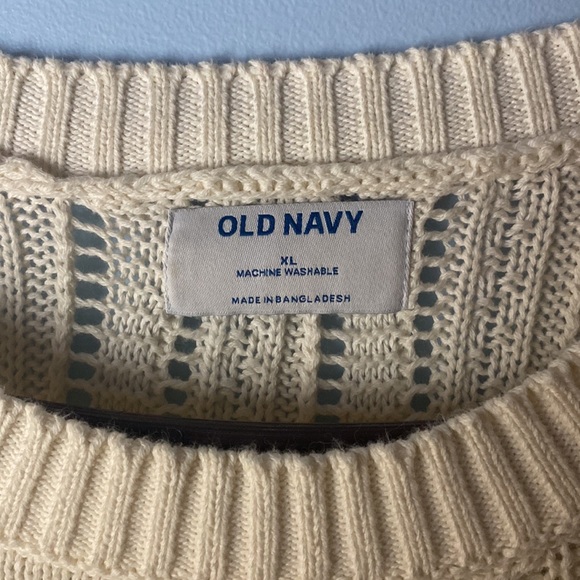 sweater - Picture 3 of 3